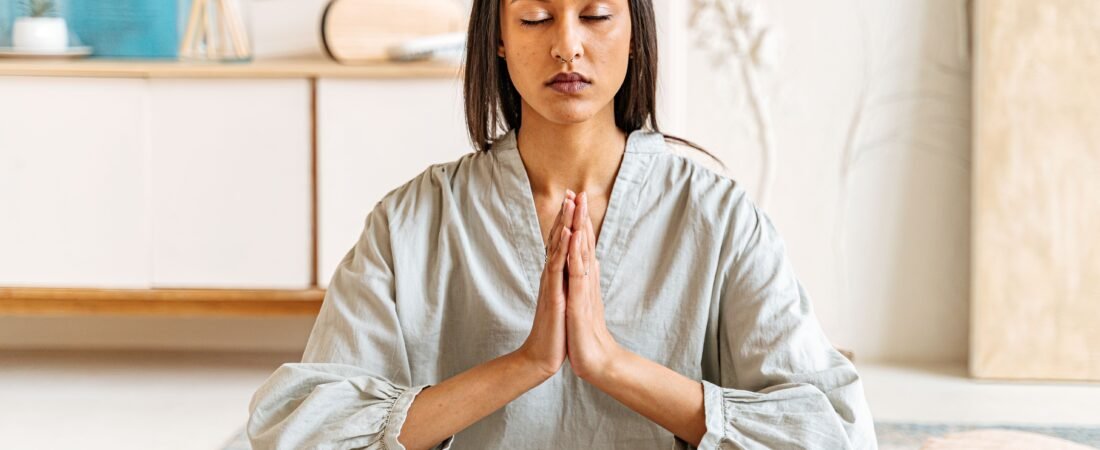 Kundalini Yoga y el cuerpo físico opiniones: ¿vale la pena el curso de Maria Haro Cortes?